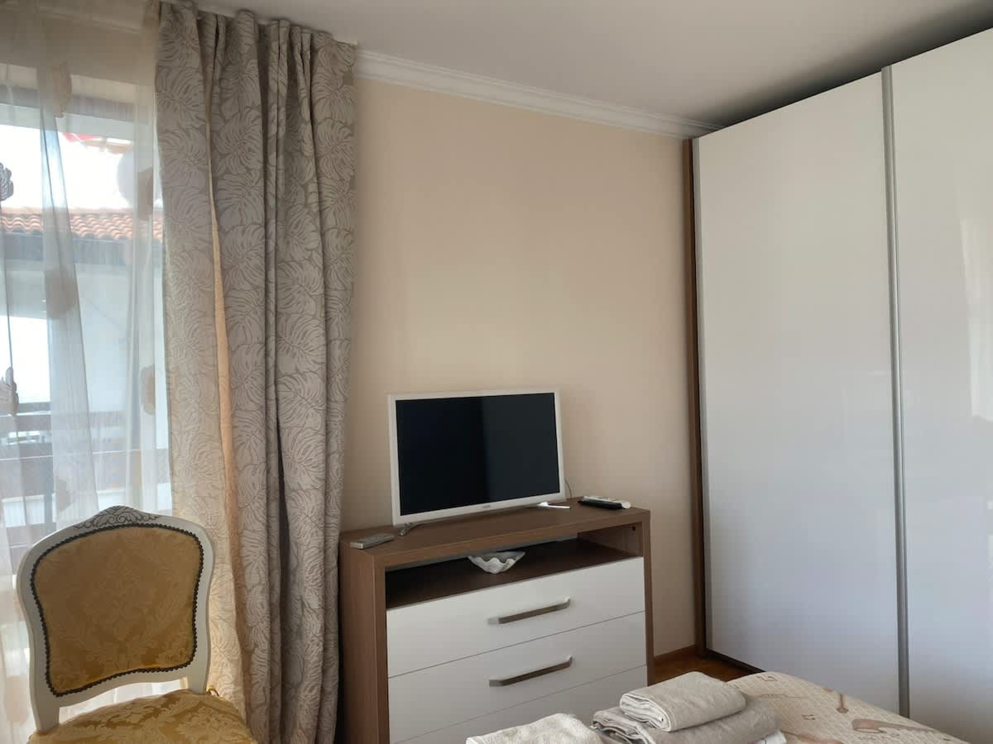 Scoutaround White Logo