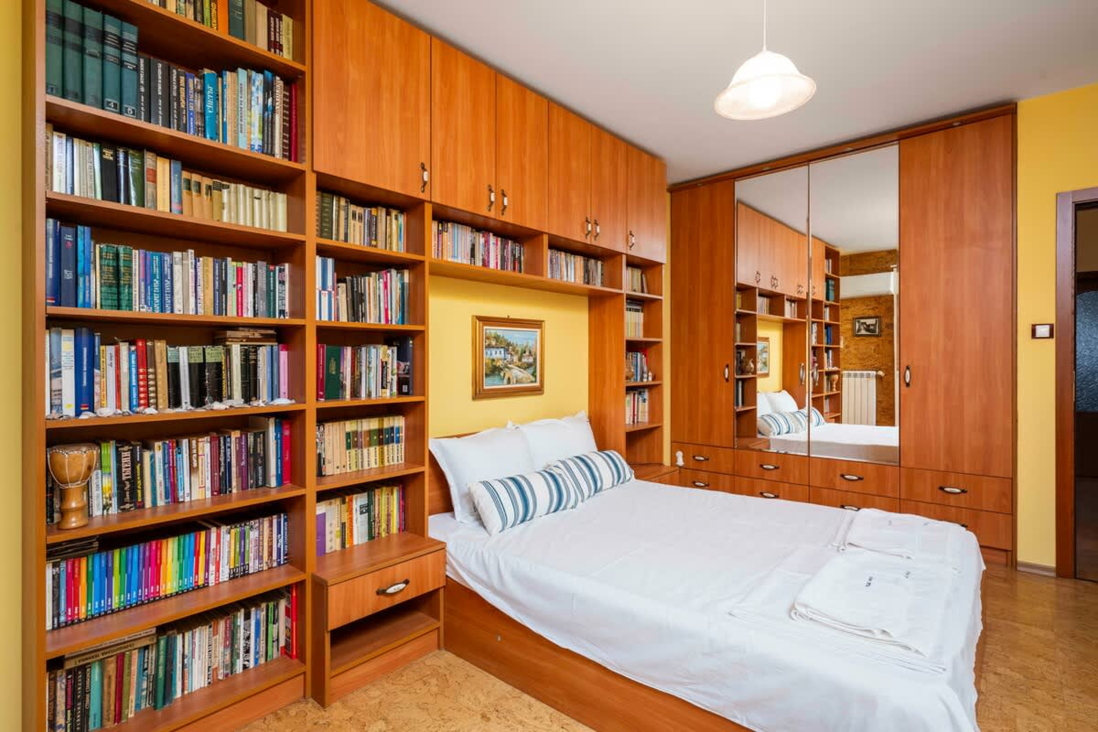 Scoutaround White Logo