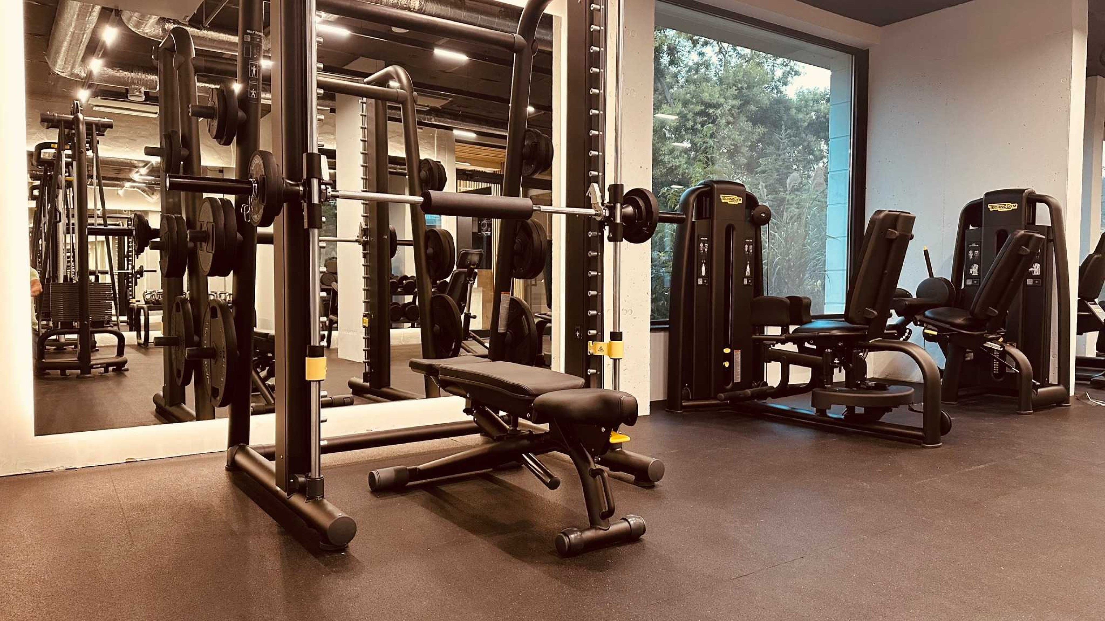 Modern 2-Bedroom Flat with Balcony in Azur Premium - Photo 33