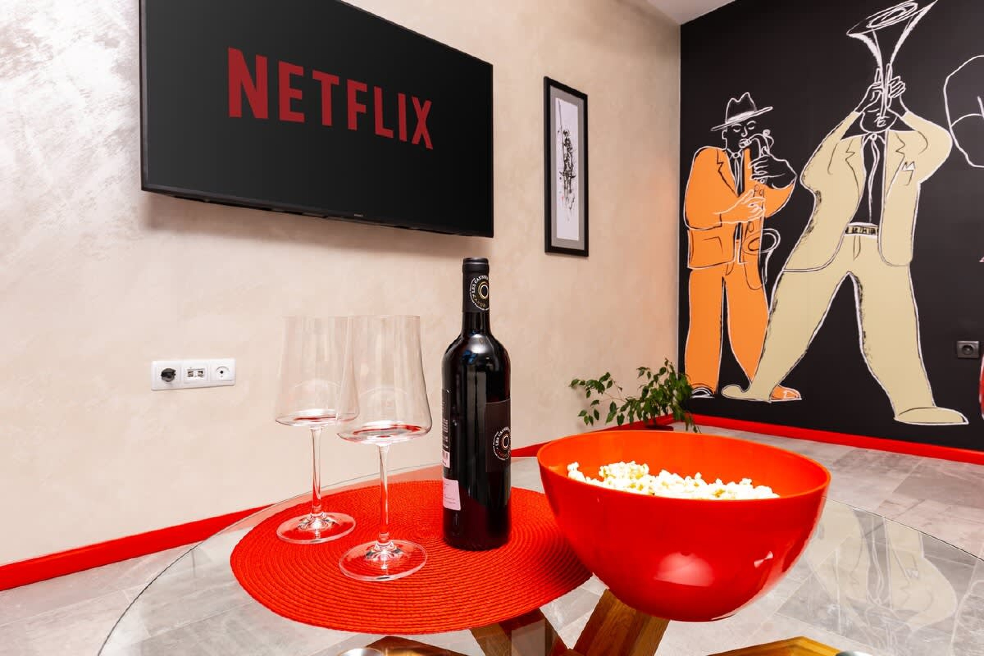 Scoutaround White Logo