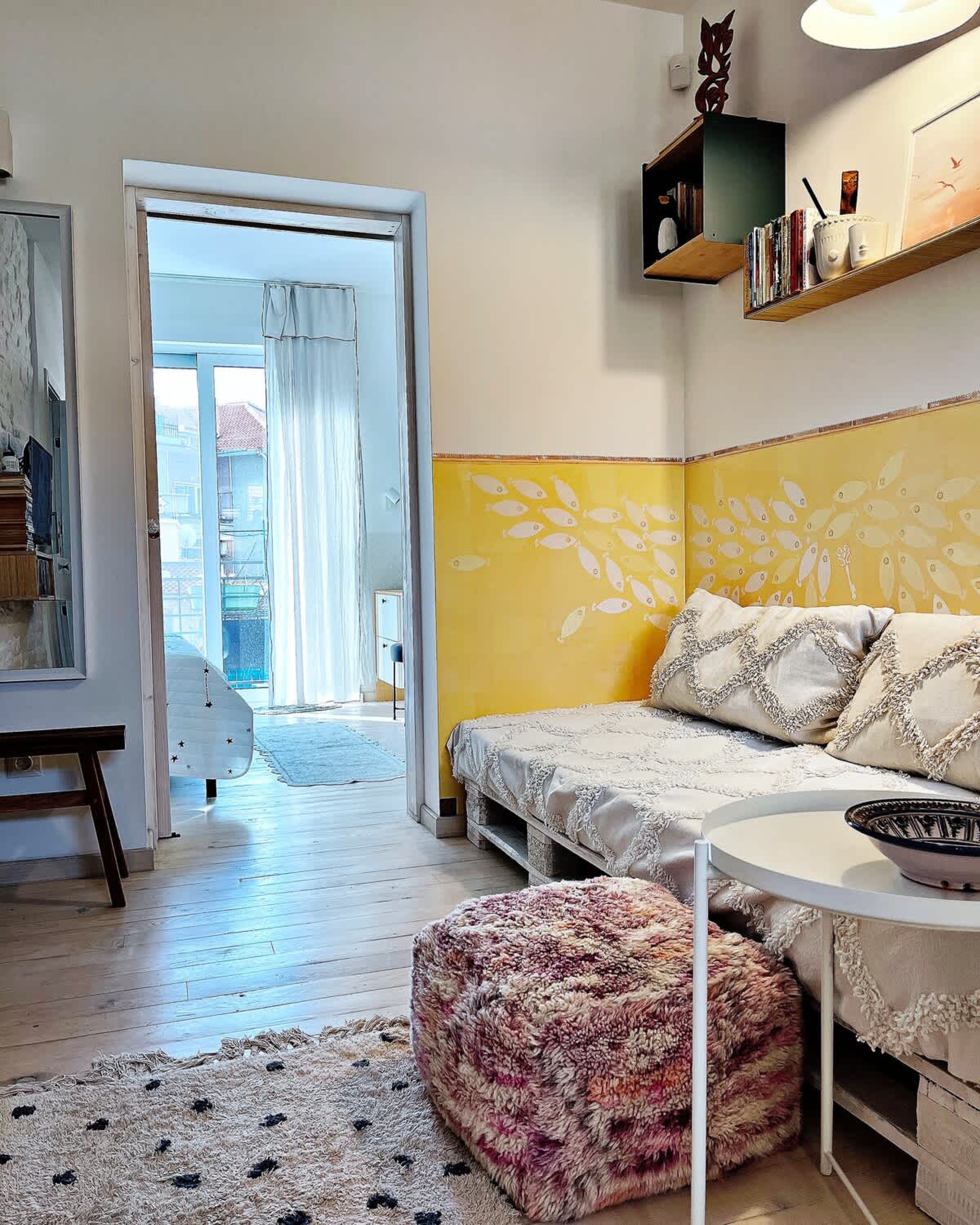 Scoutaround White Logo