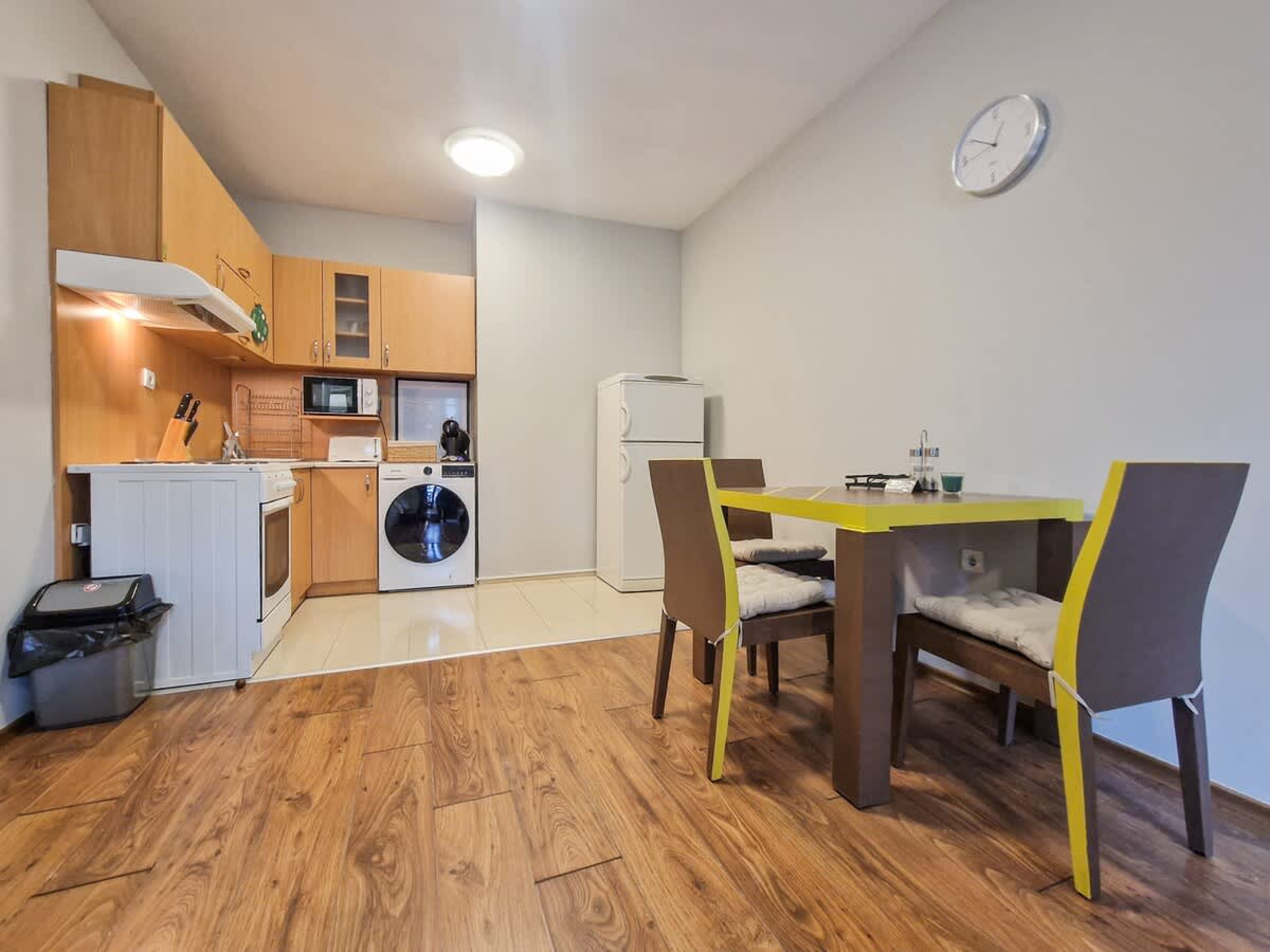 Scoutaround White Logo