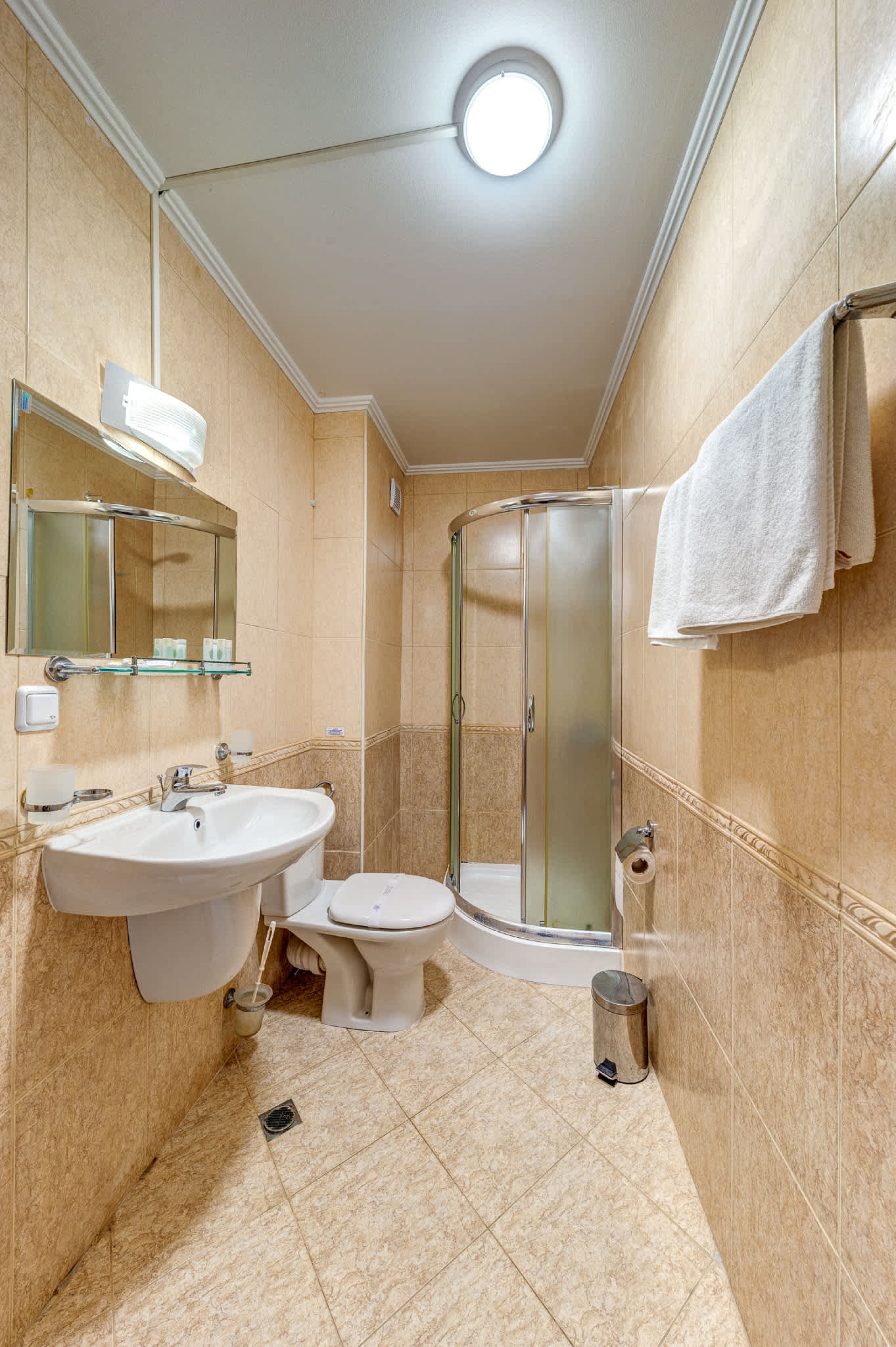 Scoutaround White Logo