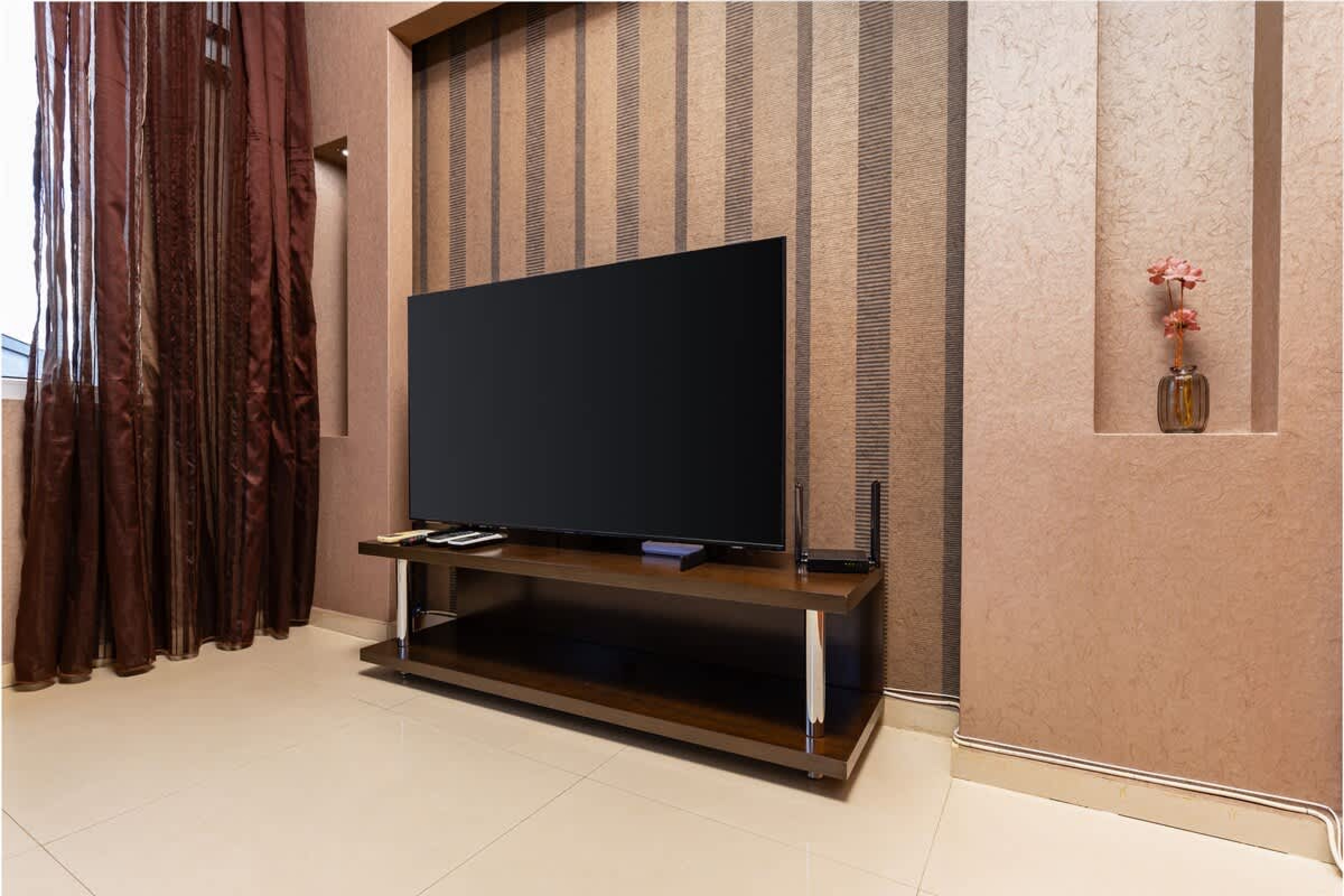 Scoutaround White Logo