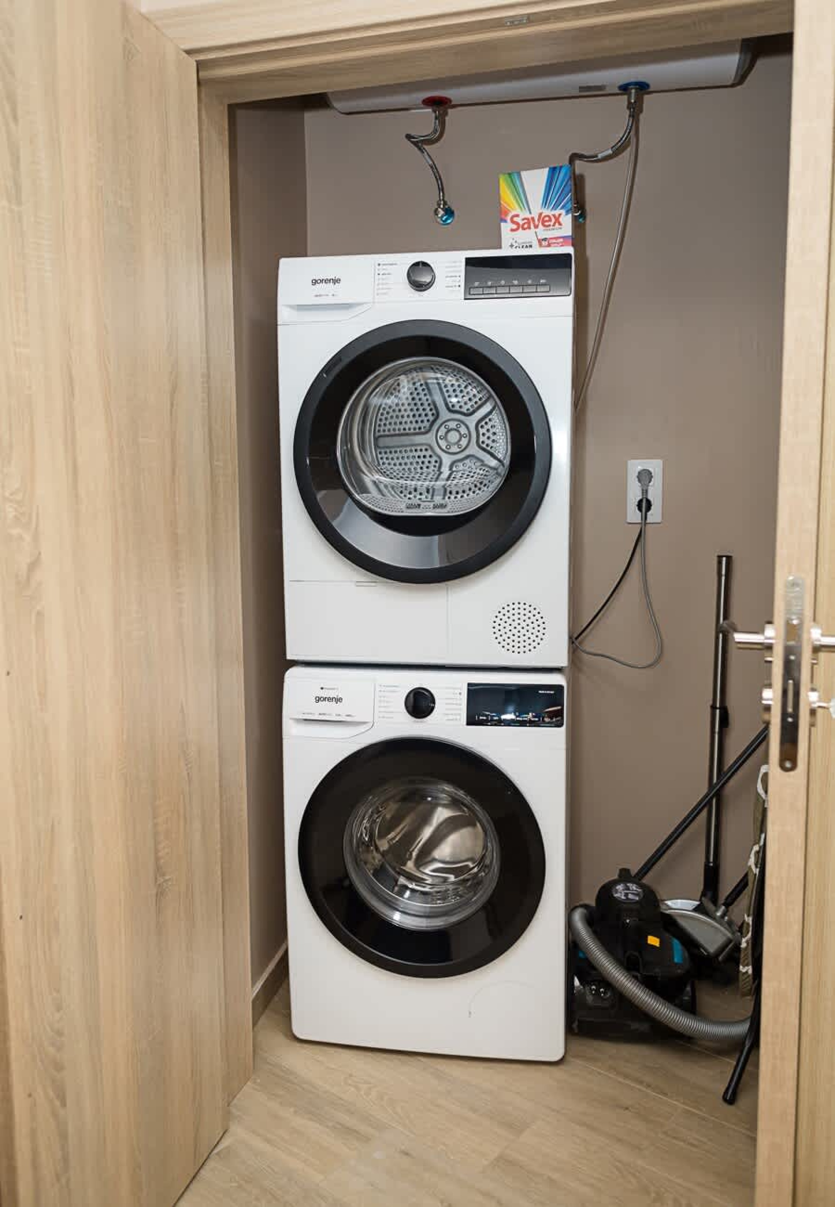 Scoutaround White Logo