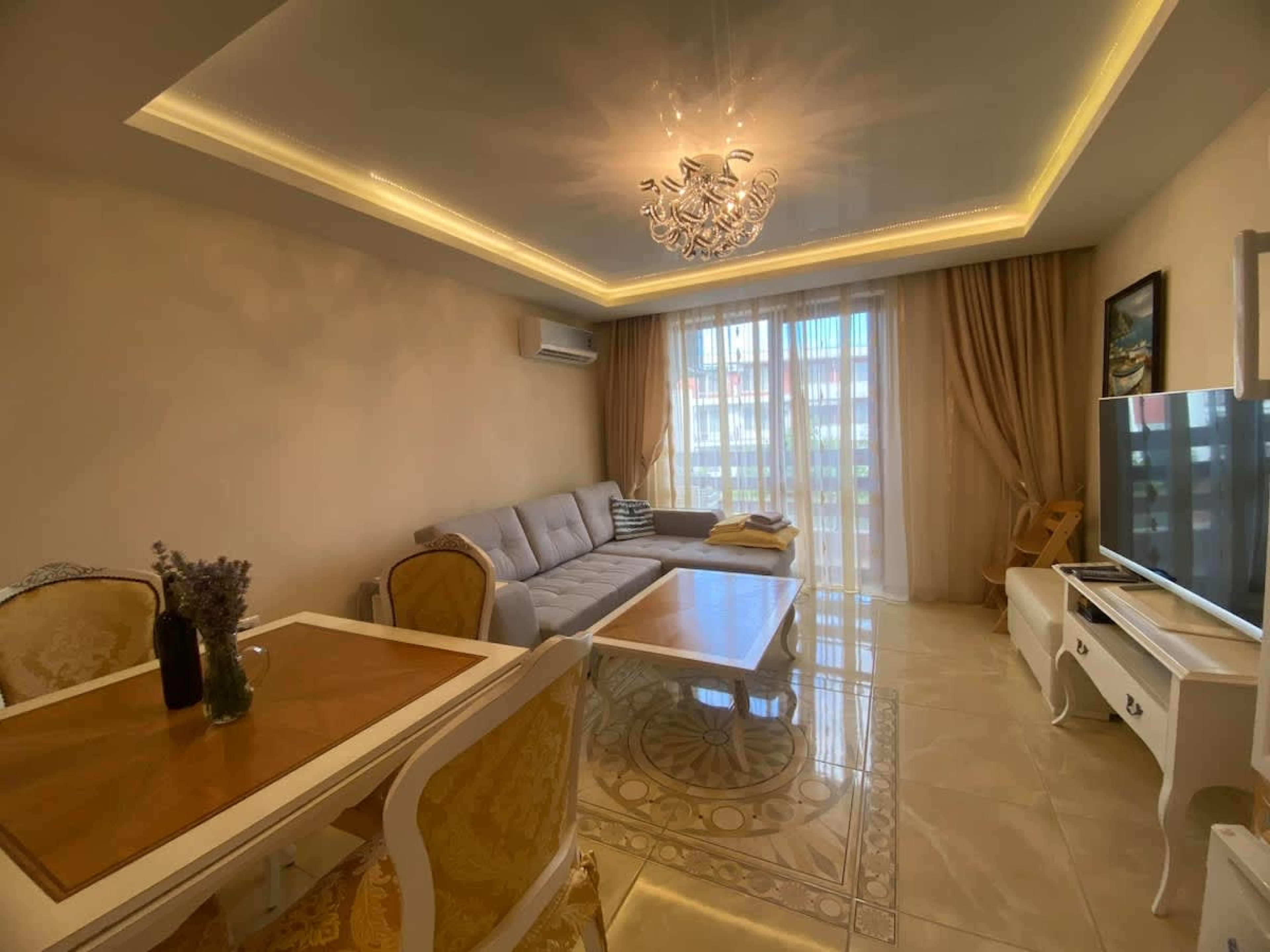 Scoutaround White Logo