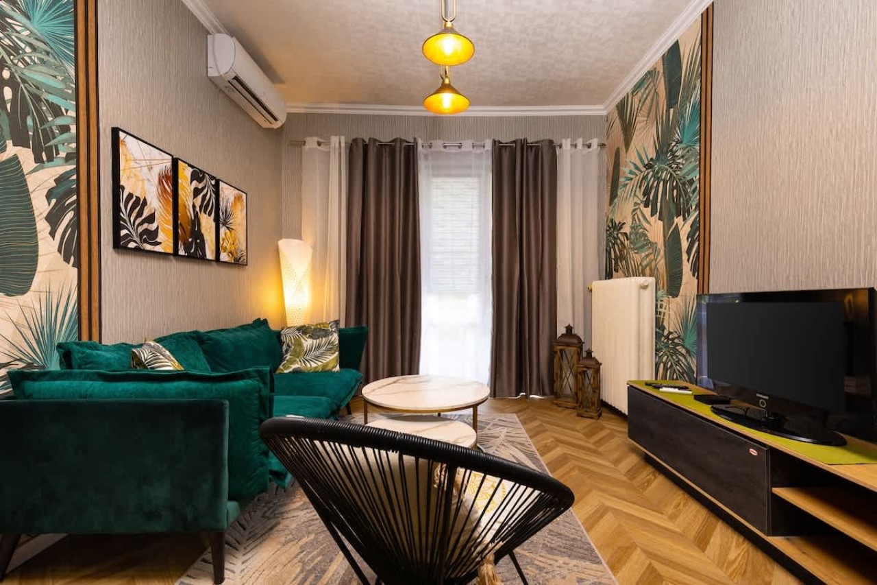 Scoutaround White Logo