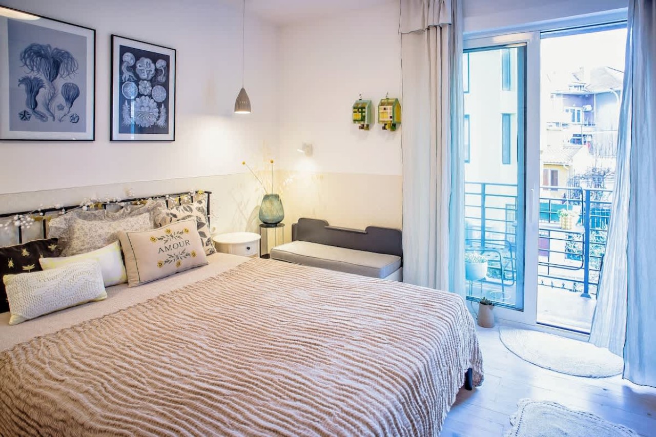 Scoutaround White Logo