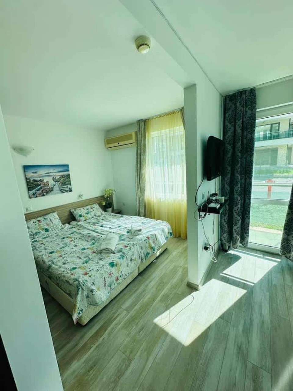 Coastal Vibes Studio Burgas - Photo 3