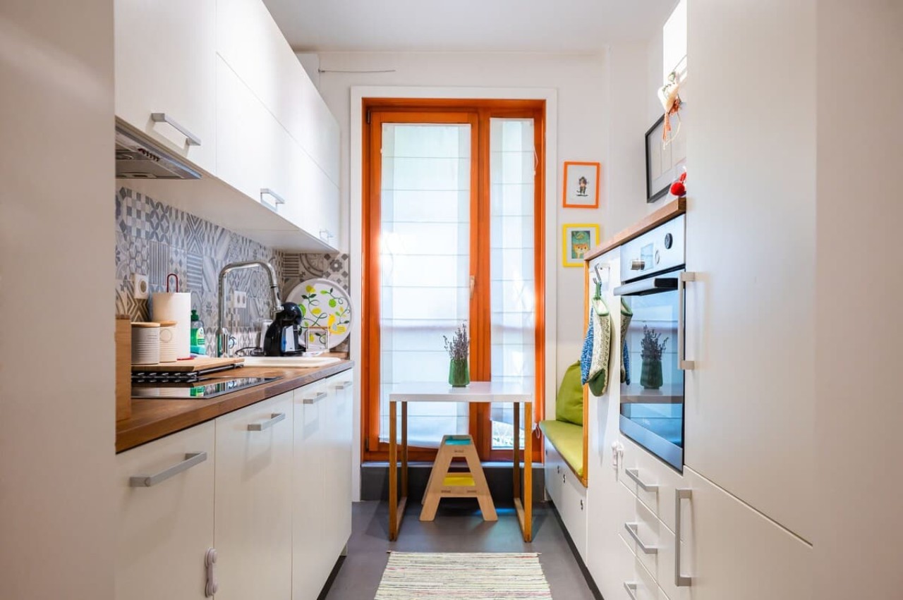 Scoutaround White Logo