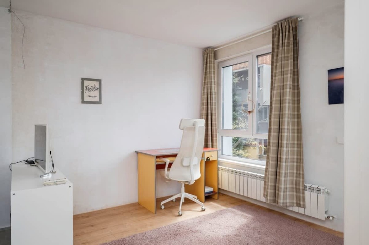 Bright and Cozy 1BD Apartment plus Desk - Photo 3