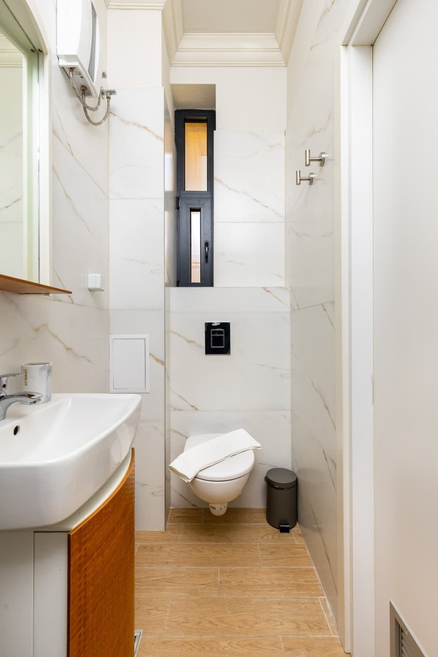 Scoutaround White Logo