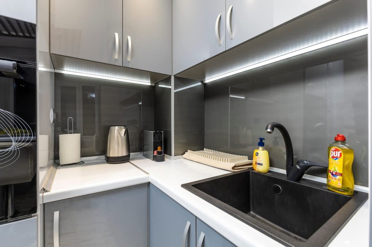 Scoutaround White Logo