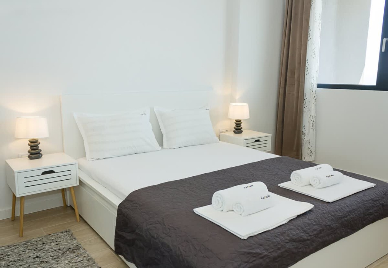 Sea View 1BD Modern Flat in Chayka - Photo 3