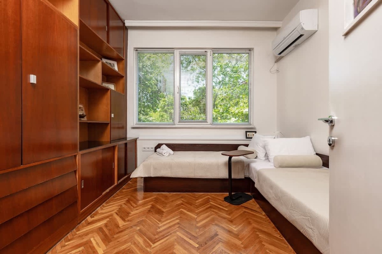 Scoutaround White Logo