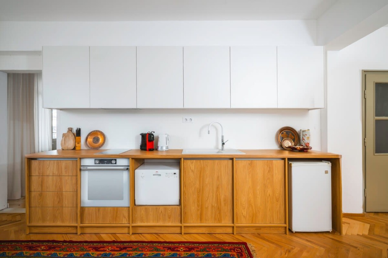 Scoutaround White Logo