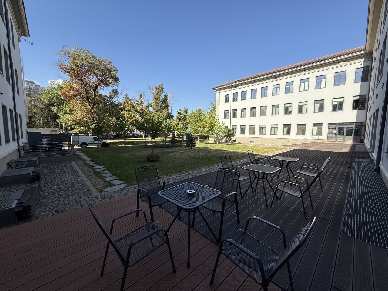 Scoutaround White Logo