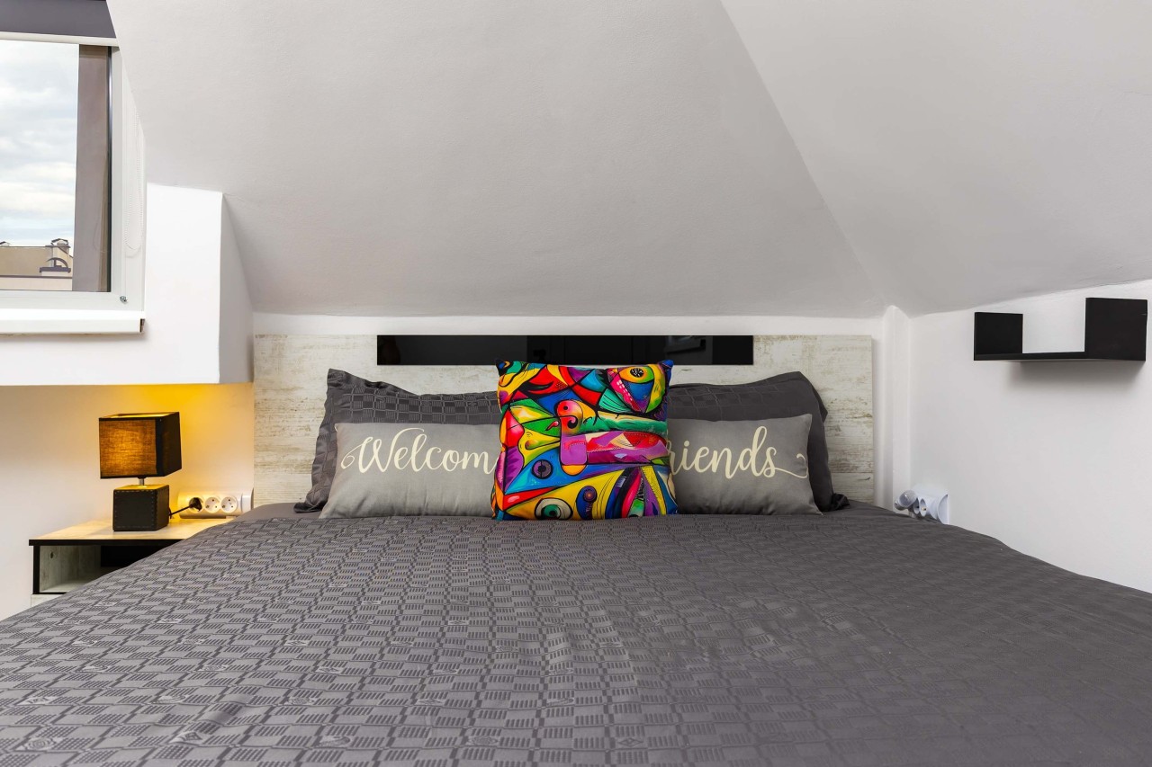 Scoutaround White Logo