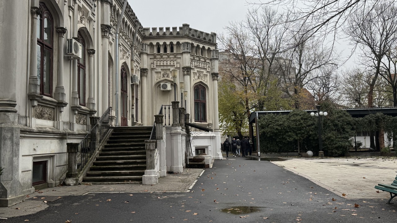 Scoutaround White Logo