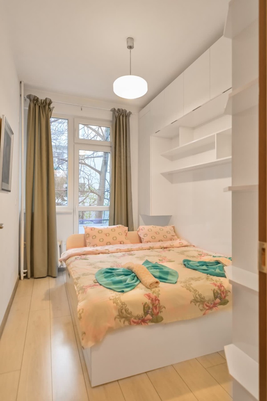 Scoutaround White Logo