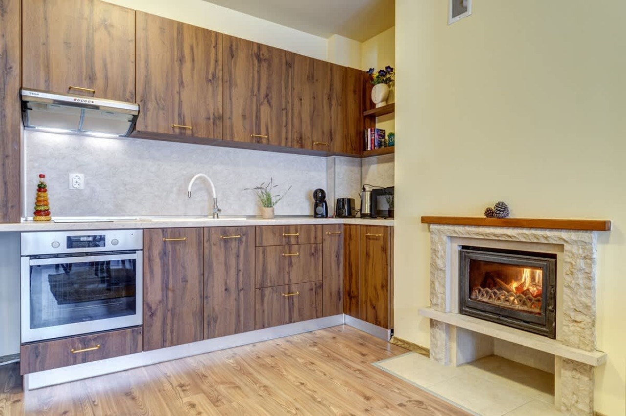 Cosy 1BD Apt w/ Free Parking and Balcony - Photo 4