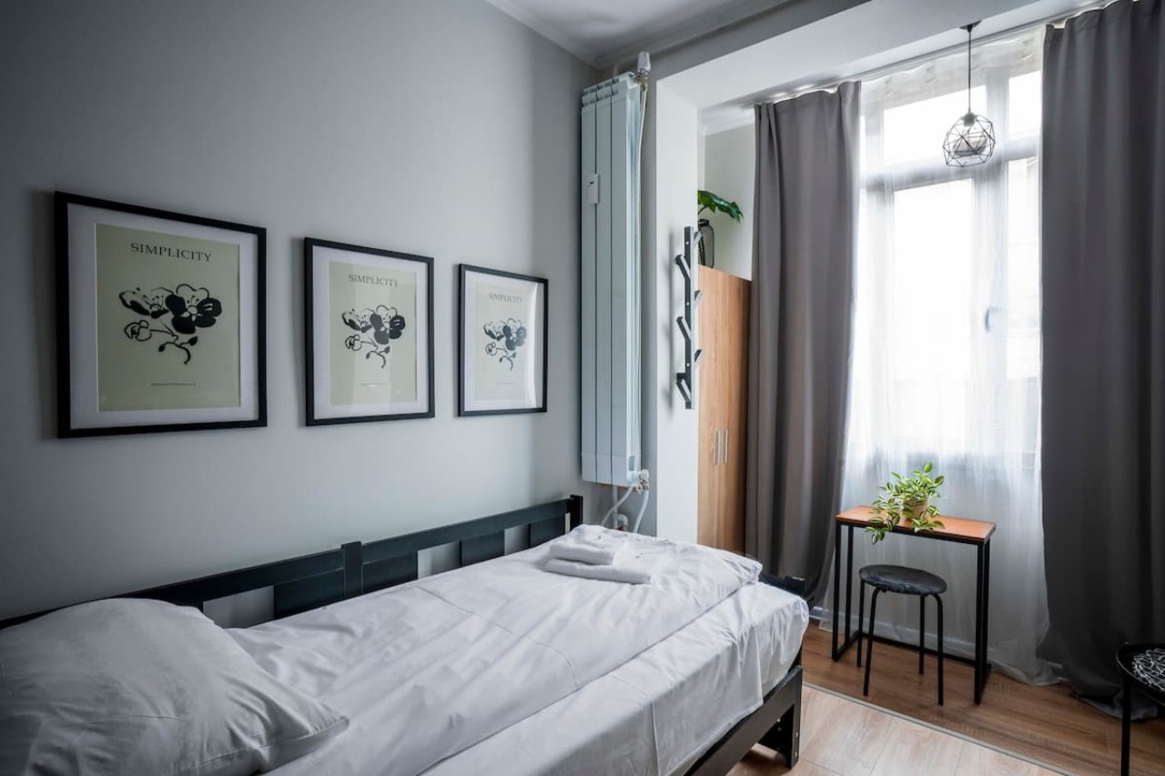 Scoutaround White Logo