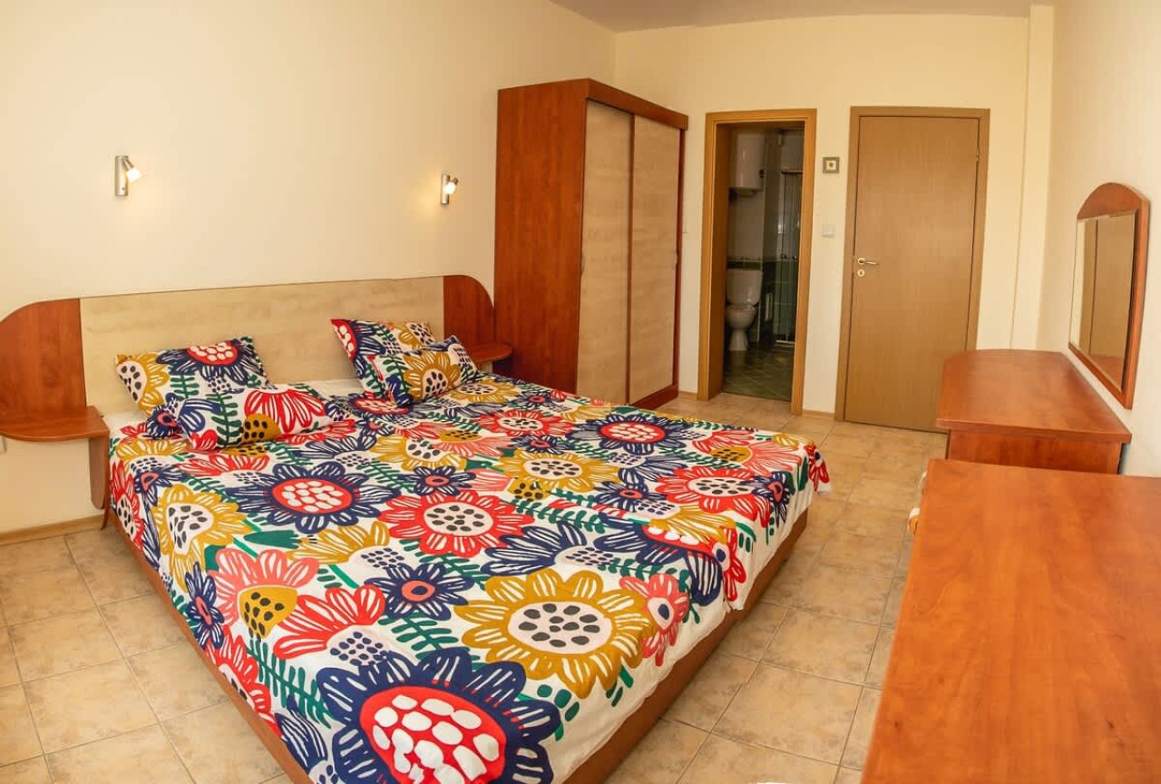 Scoutaround White Logo