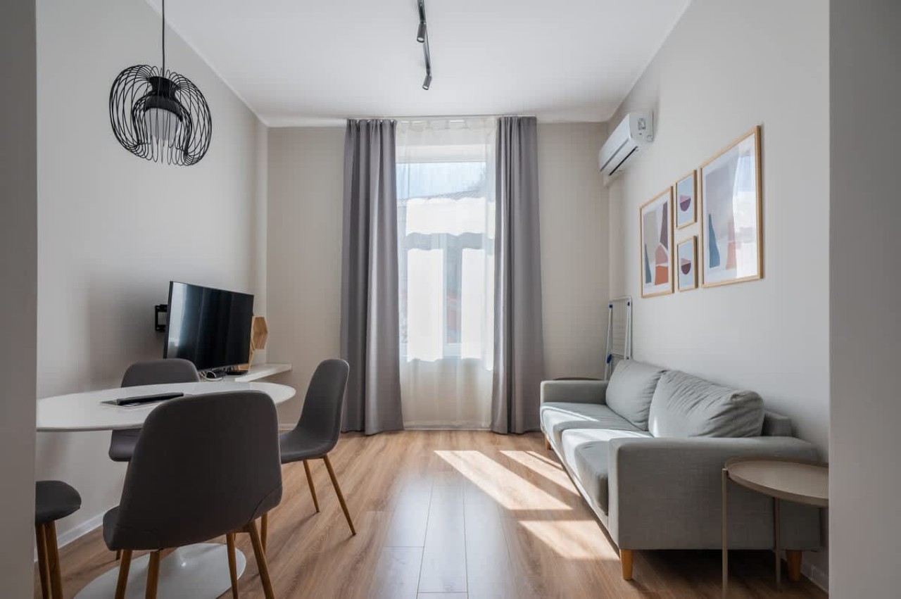 Scoutaround White Logo