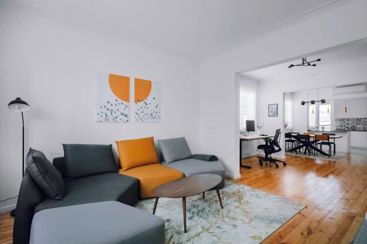 Scoutaround White Logo