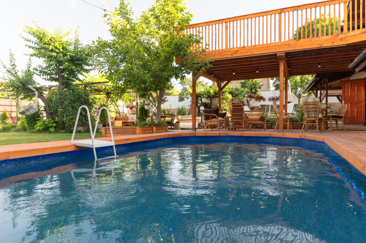 Scoutaround White Logo