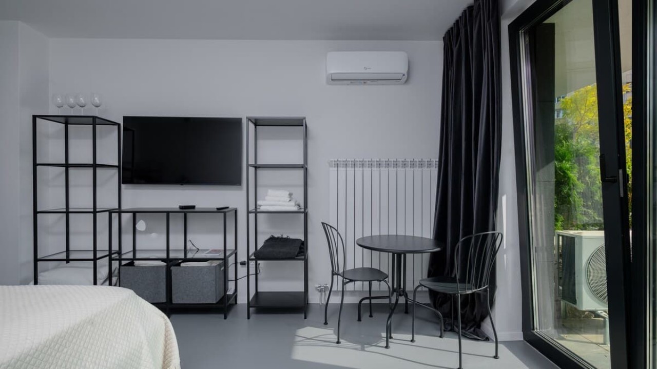 Scoutaround White Logo