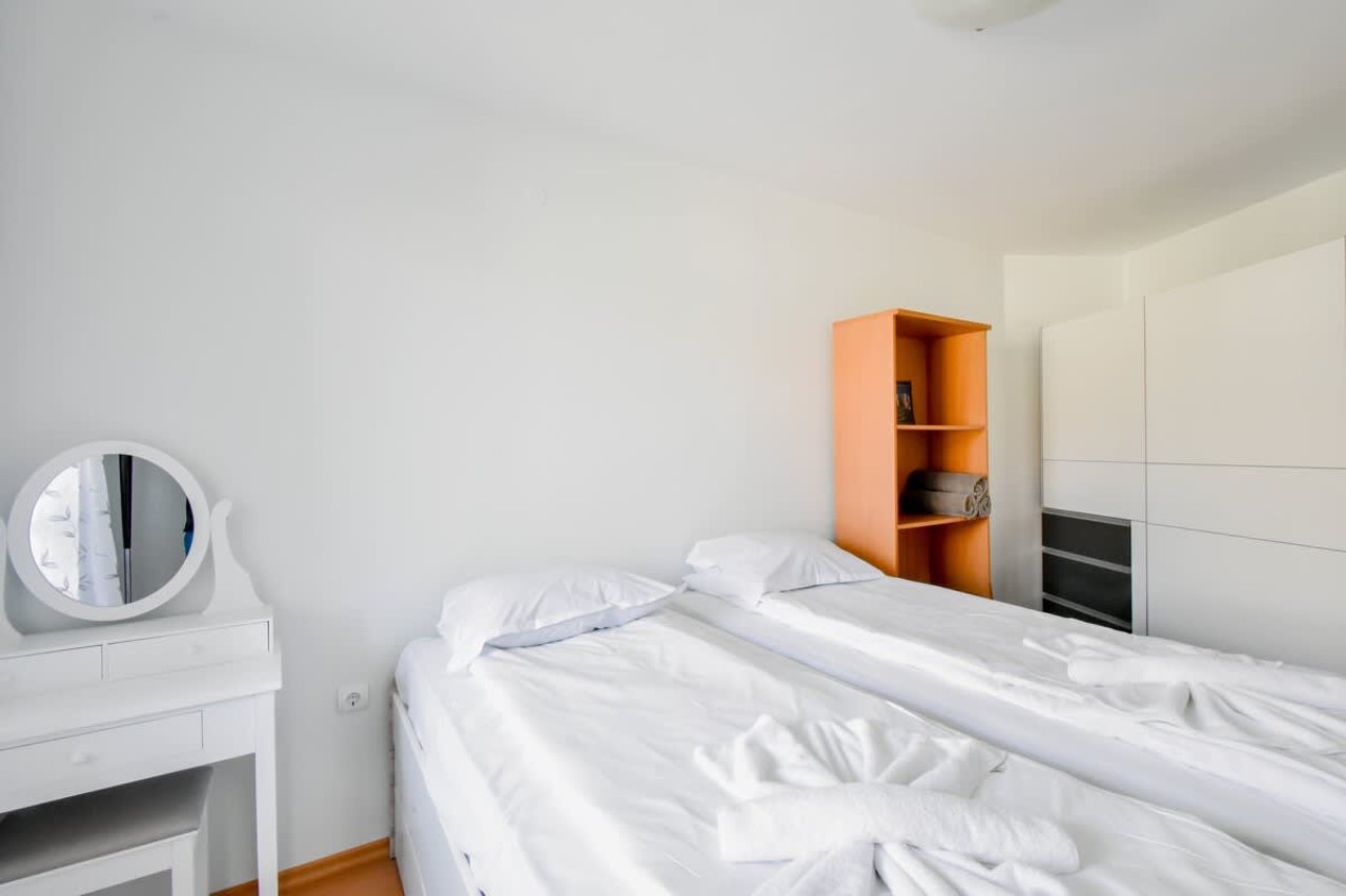 Scoutaround White Logo