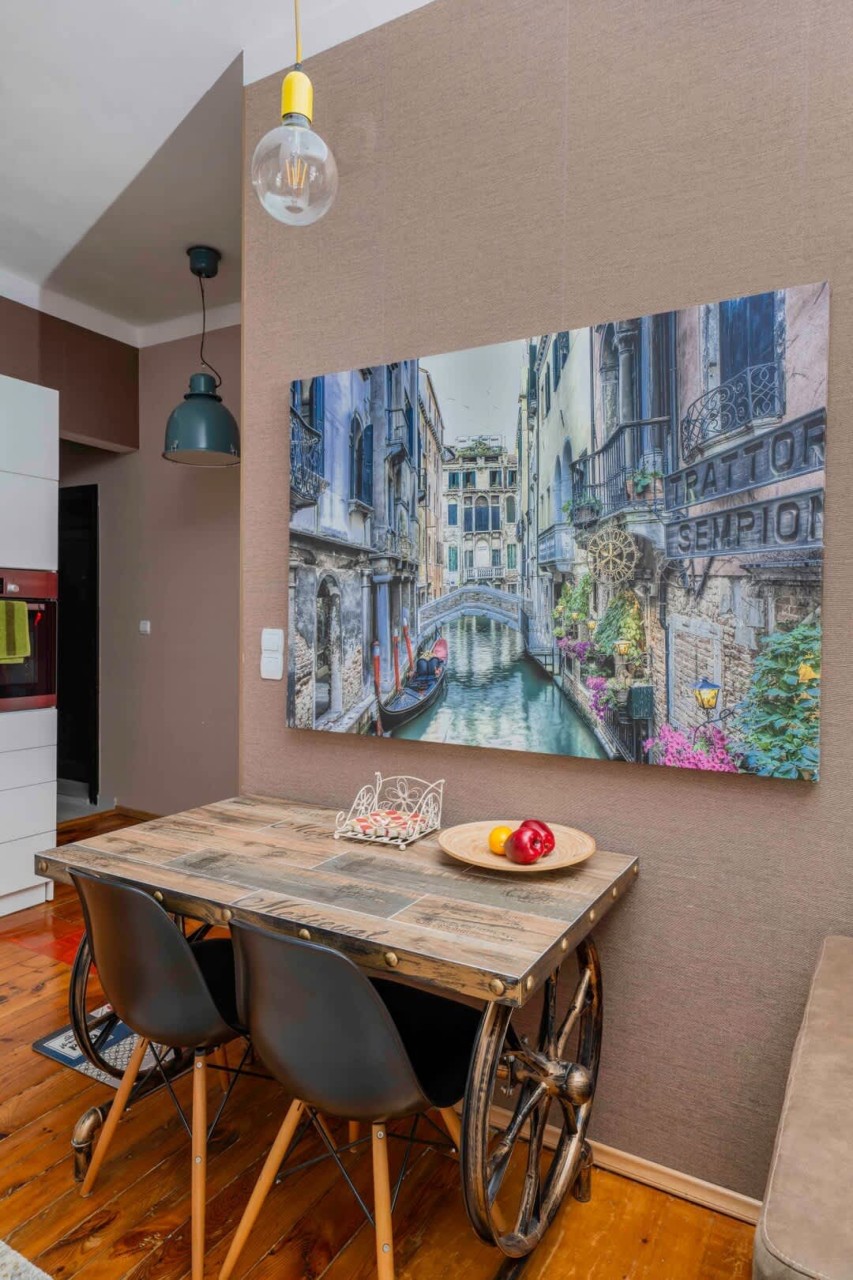 Scoutaround White Logo