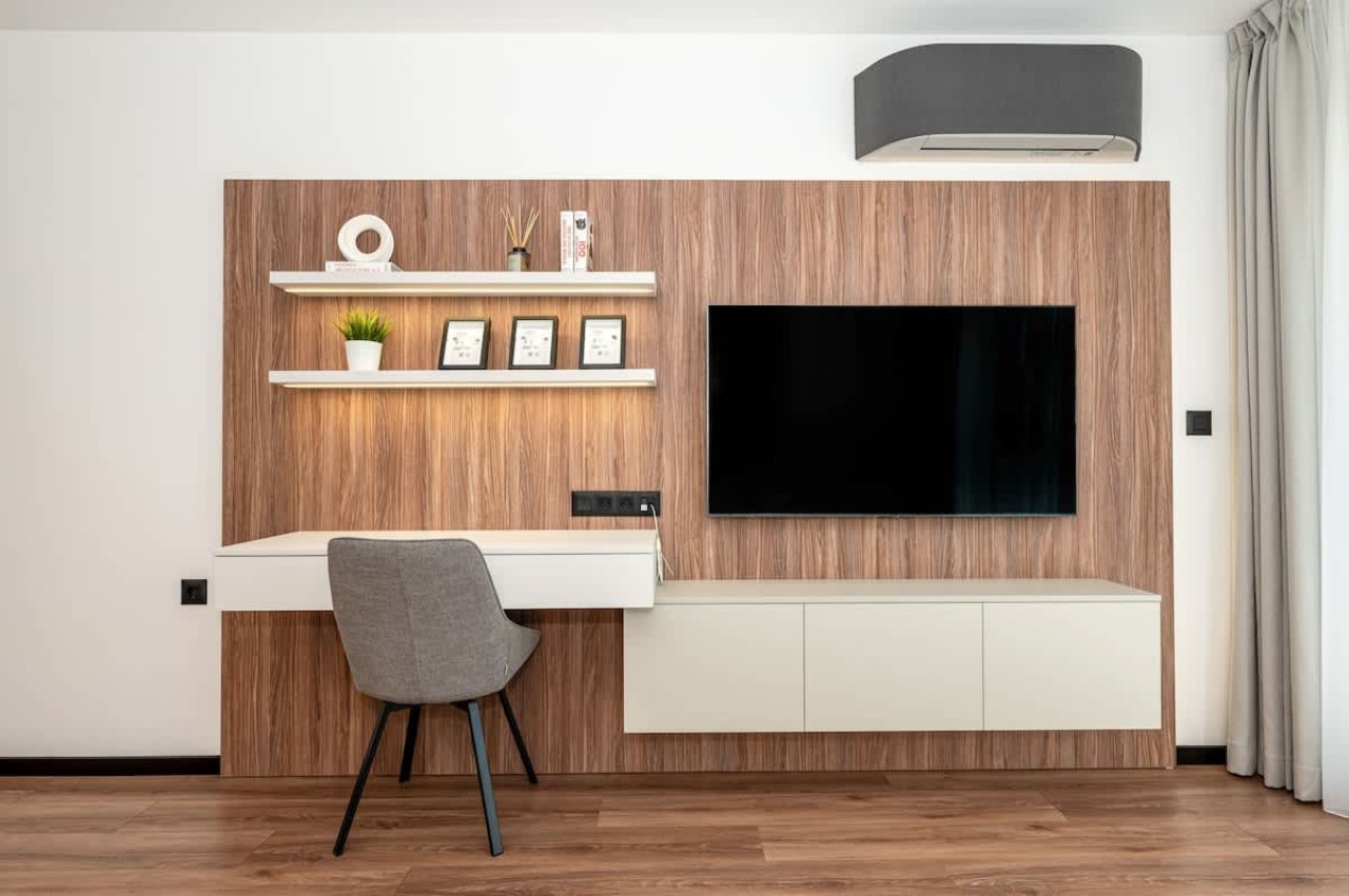 Scoutaround White Logo