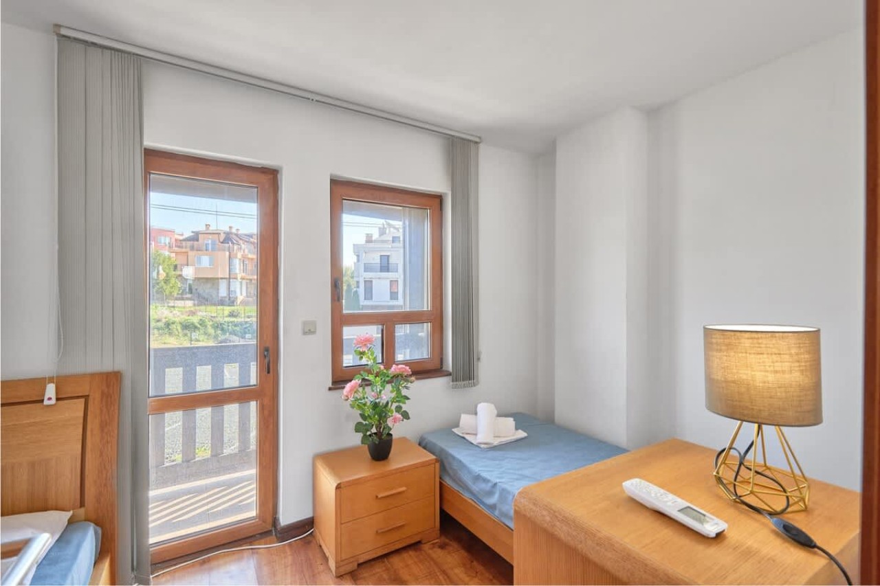 Charming 2BD Guest House in Sozopol - Photo 3