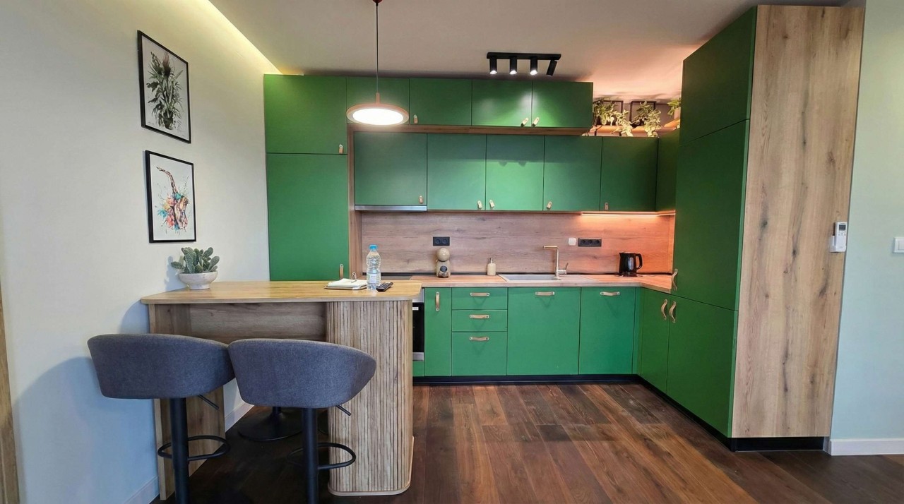 Luxury Apartment with Jacuzzi, River view &amp; Underground Parking - Photo 3