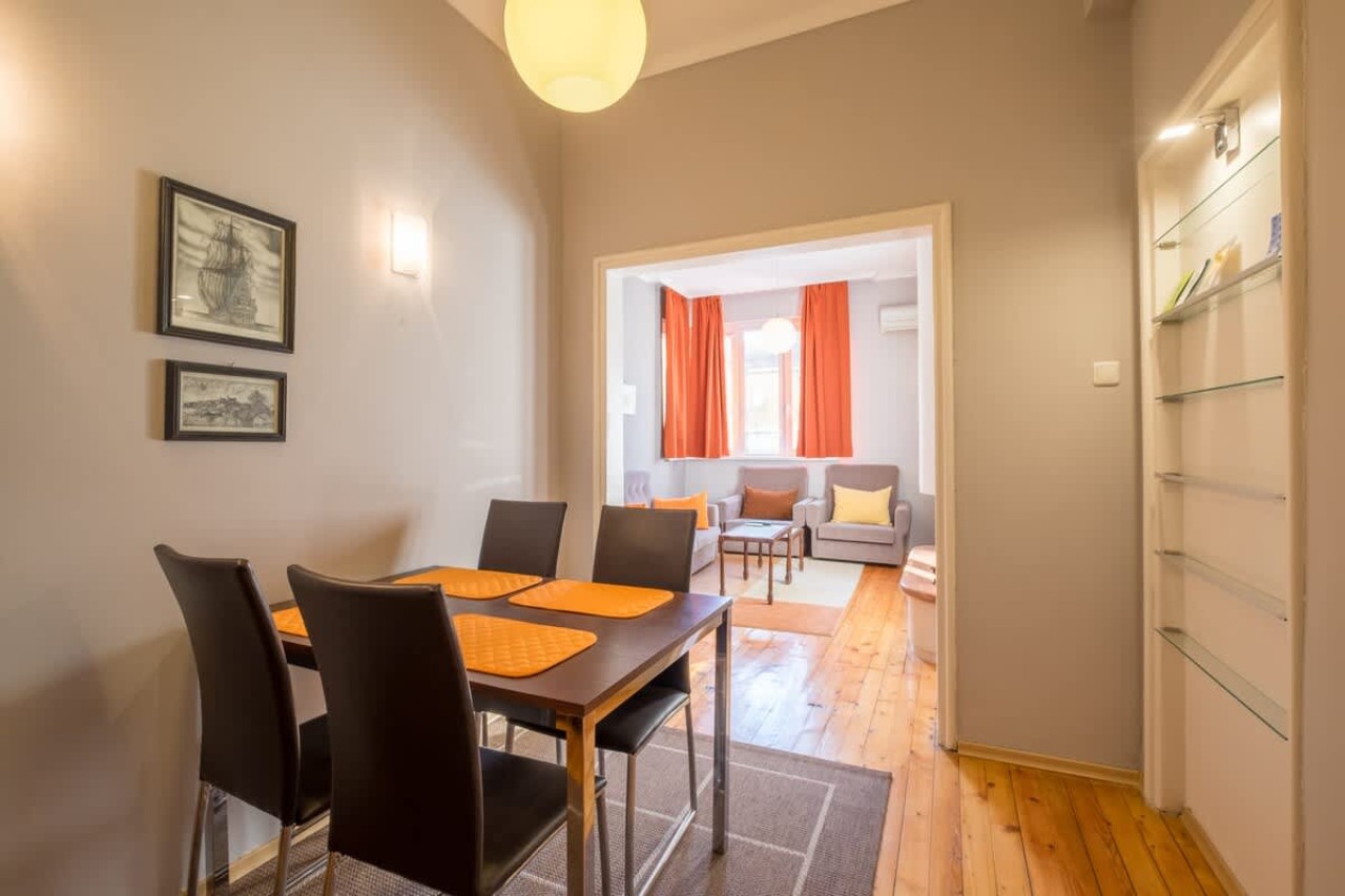 Scoutaround White Logo