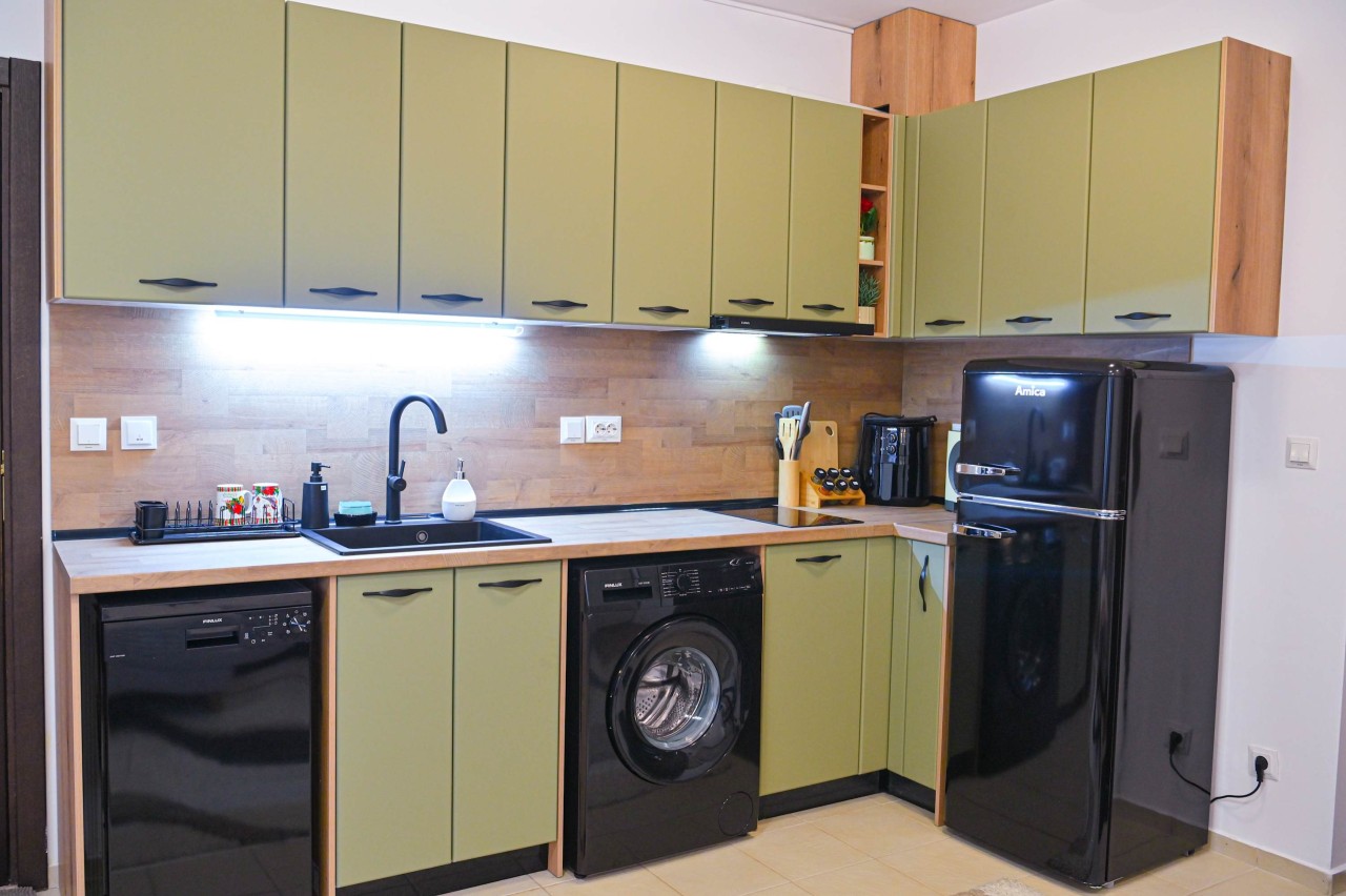 Scoutaround White Logo