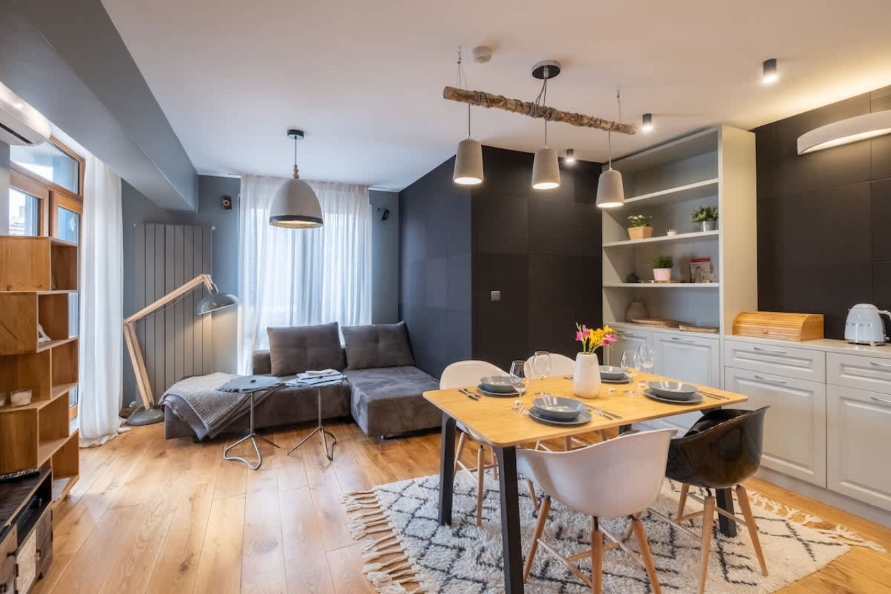 Scoutaround White Logo