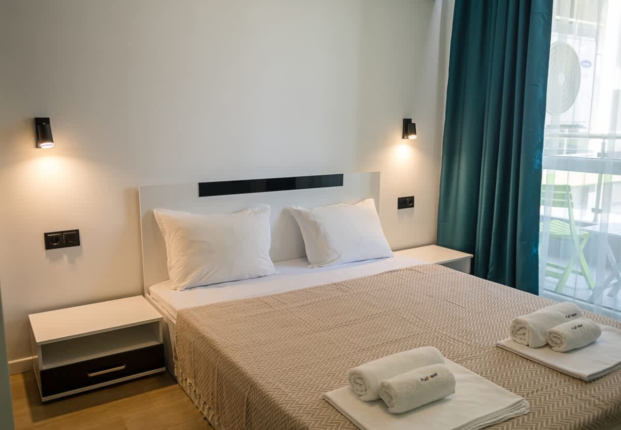 Scoutaround White Logo