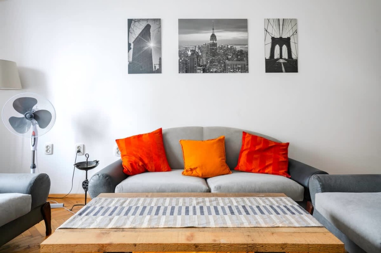 The Cosmopolitan Shine 1-BDR Pet-Friendly Flat - Photo 3