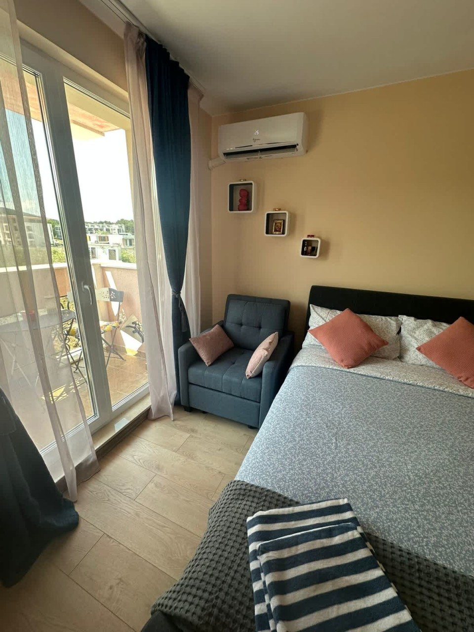 Scoutaround White Logo