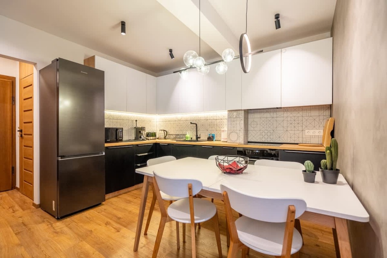 Scoutaround White Logo