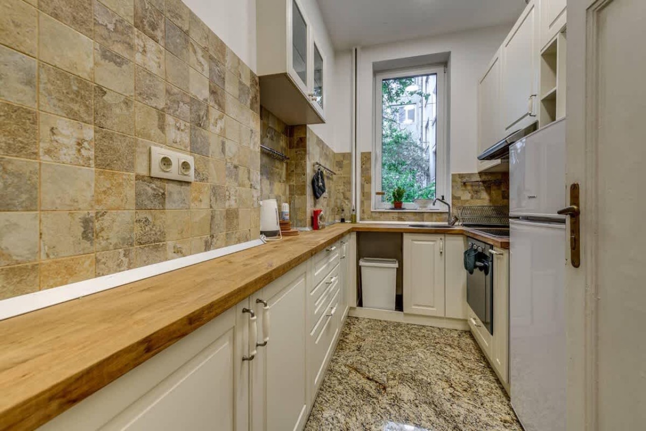 Scoutaround White Logo