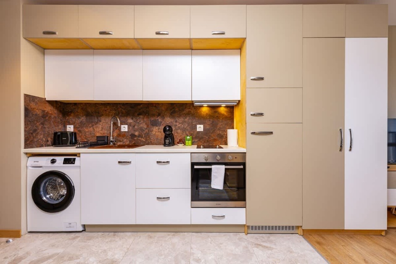 Scoutaround White Logo