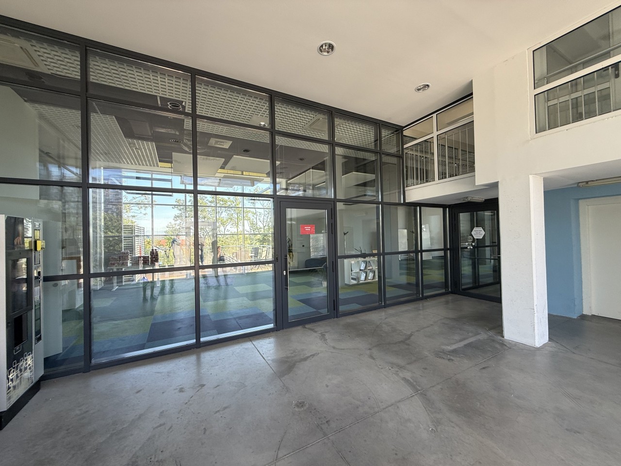 Scoutaround White Logo