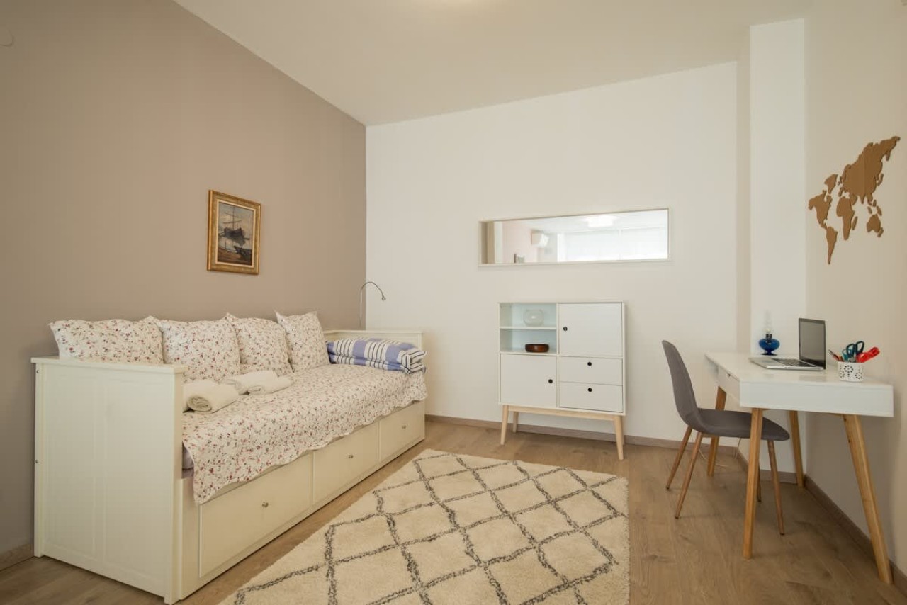 Scoutaround White Logo