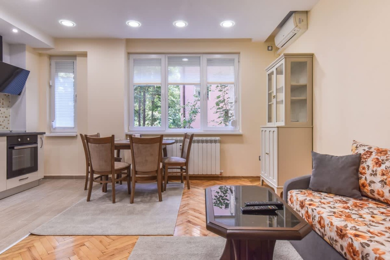 Scoutaround White Logo