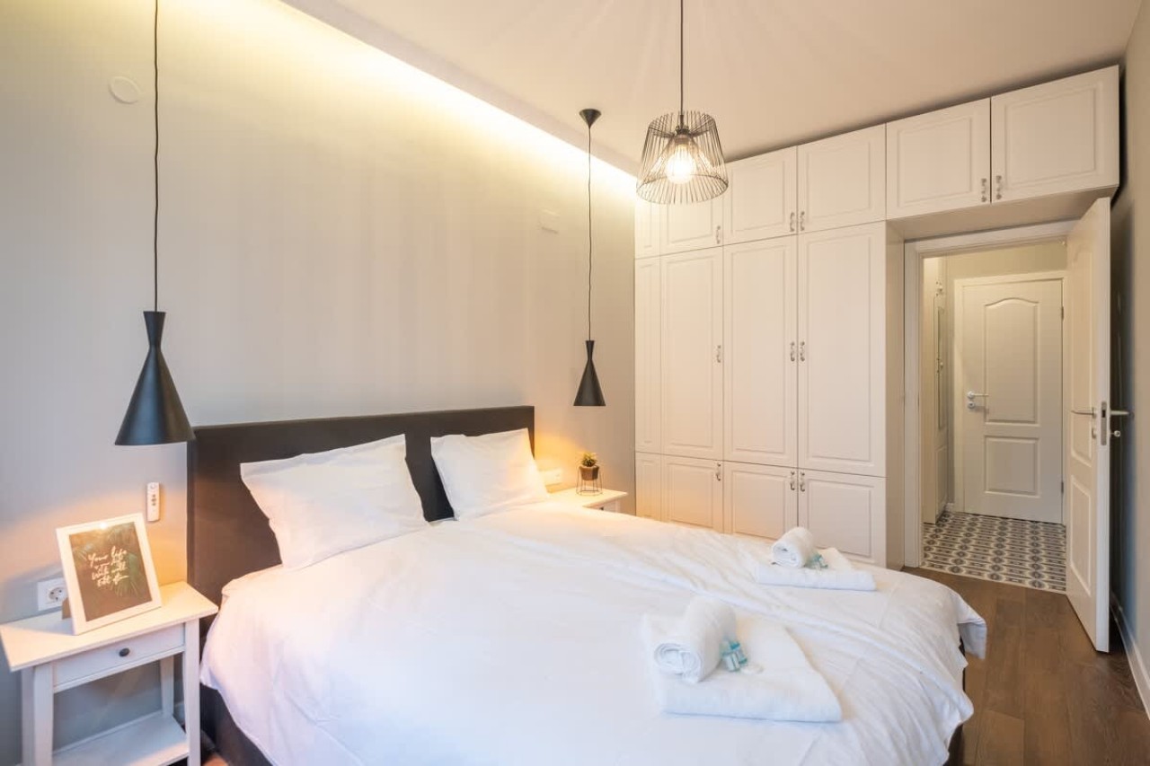 Scoutaround White Logo