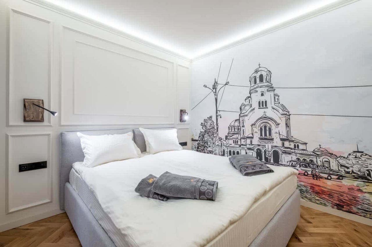 Scoutaround White Logo